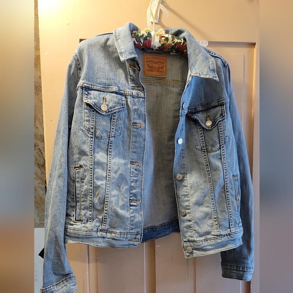 Levi's jean jacket